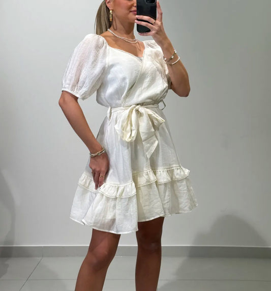 Kleid Volant Beige