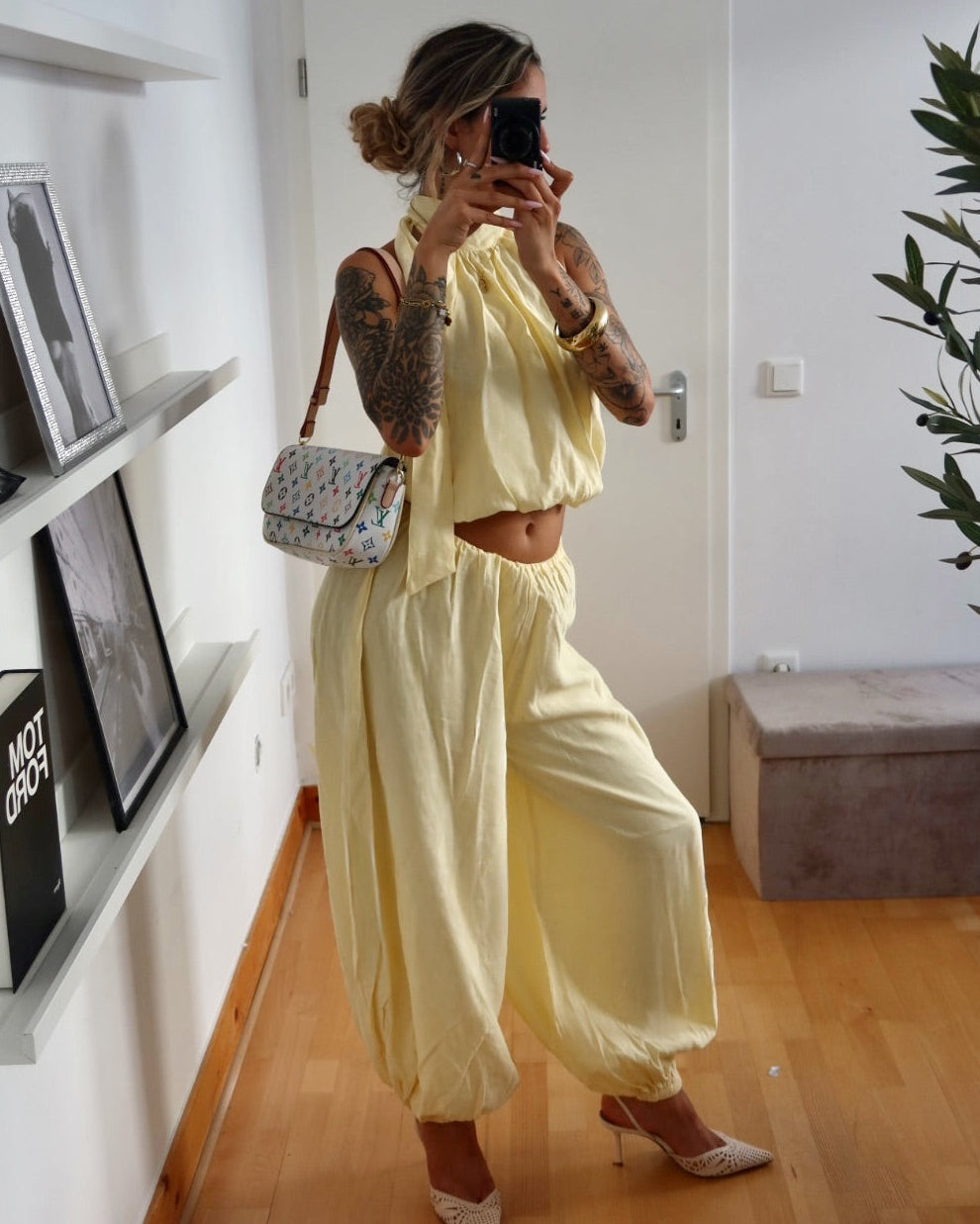 Set Butteryellow