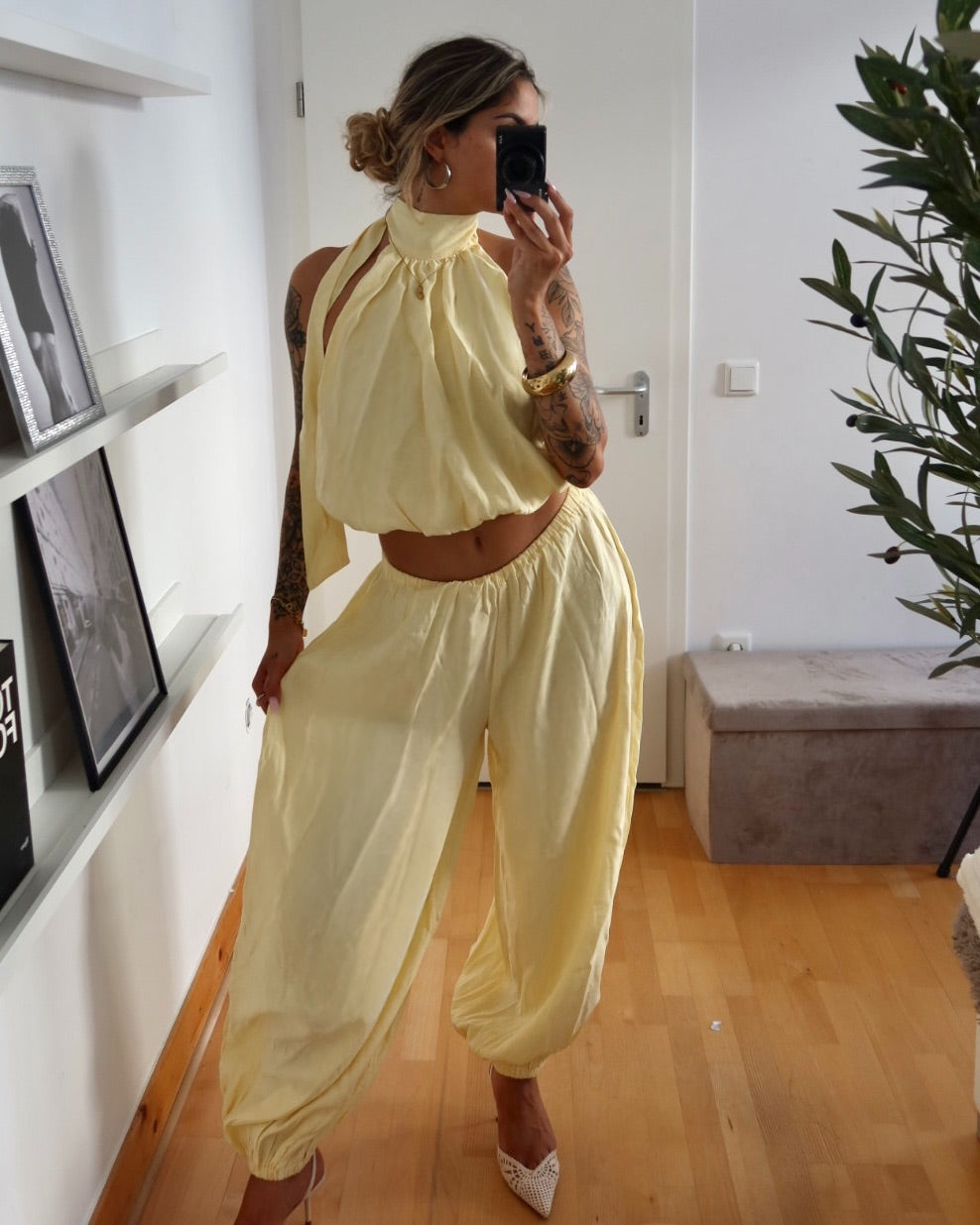 Set Butteryellow